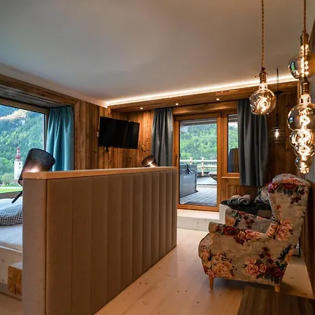 Hotel Tirolerherz *