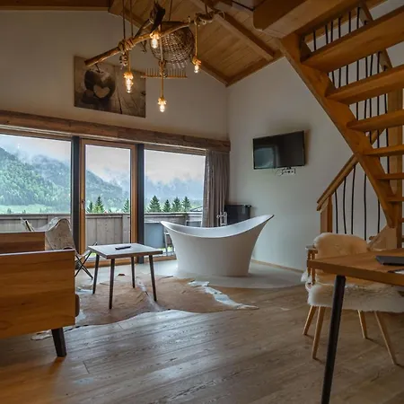 Hotel Tirolerherz Sankt Ulrich am Pillersee