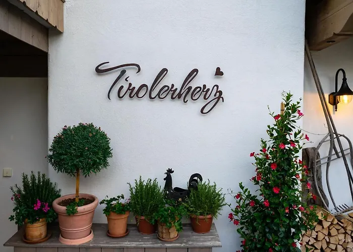 ホテル Tirolerherz *