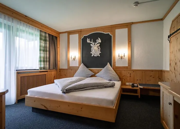 ホテル Tirolerherz