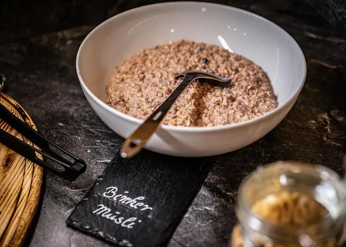 ホテル Tirolerherz