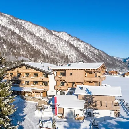 Tirolerherz Hotel *