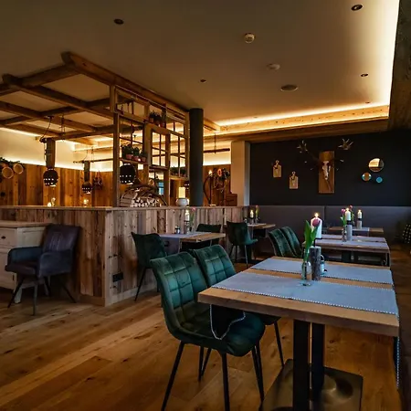 Tirolerherz Hotel *